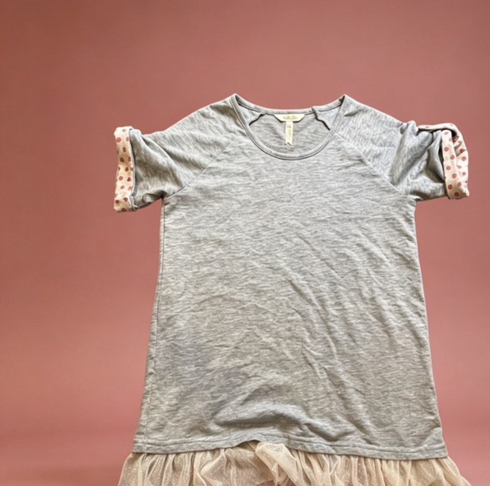 Tunic style with lace on hem Matilda‎ Jane short sleeve ruffled top size xs